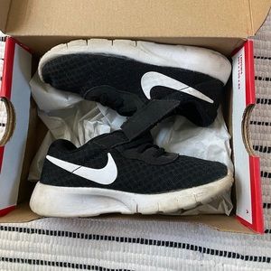Nike Tanjun - toddler boys sneakers